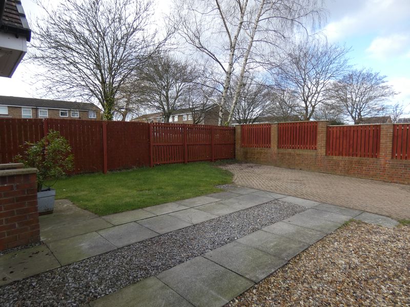 Front/Garden/ Drive- click for photo gallery